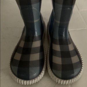 Burberry Children’s Snow Boots Size 11-12